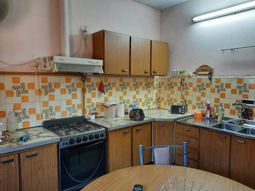 Casa De 3 Dormitorios A Reciclar - Casa Chorizo - Barrio Belgrano