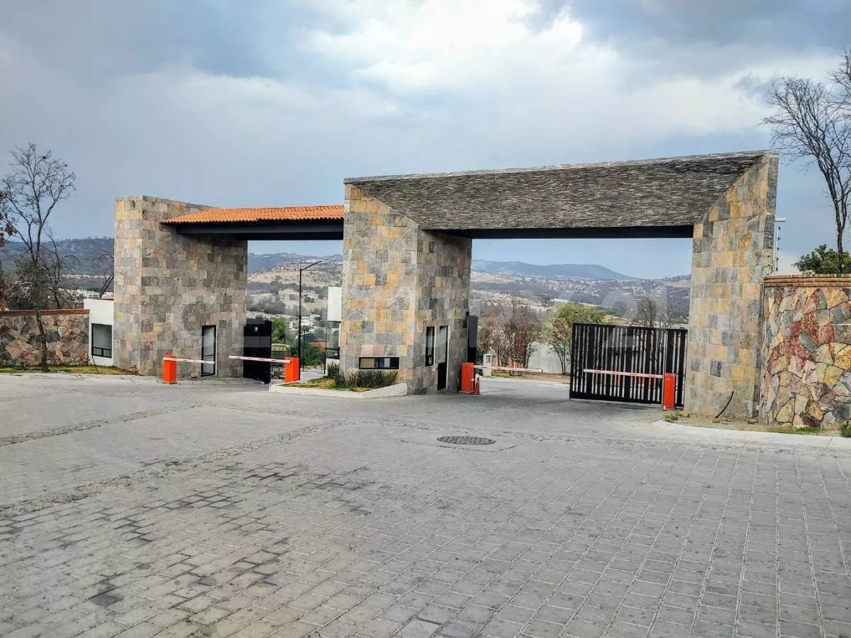 Lote En Venta En Residencial Marboré, Campestre Haras Del Bosque, Puebla.