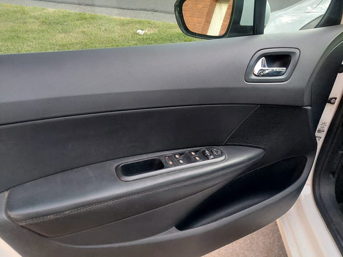 Peugeot 408 1.6 Allure Plus Hdi 115cv