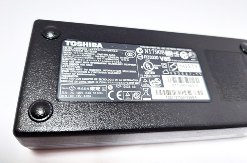 Cargador Toshiba 19v 6.32a 120w  5.5mm X 2.5mm