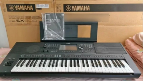 Yamaha Psr-sx900 61-key High-level Arranger Keyboard