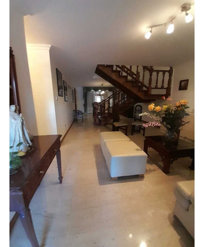Vendo Casa 350m2 El Marqués 6479