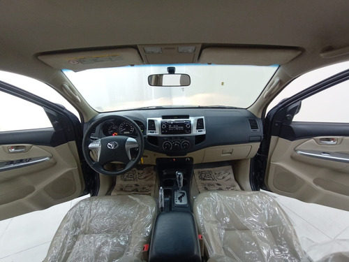 Toyota Hilux SW4 SR 4x2 2.7/ 2.7 Flex 16V Aut.