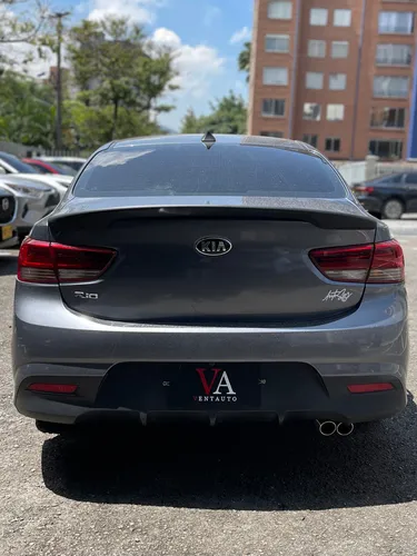 Kia Rio 1.4 automatico full