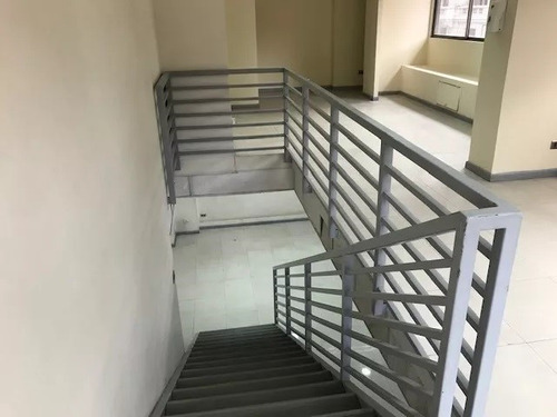Local Comercial Mac Iver Con Merced