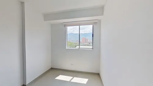 Gran Apartamento En Niquia, Código 53