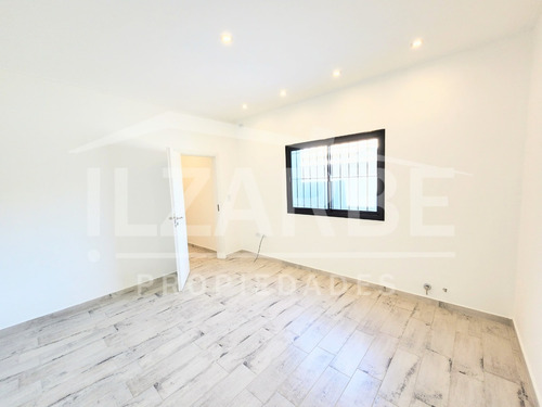 Imperdible Casa A Estrenar Sobre Calle Tucumán