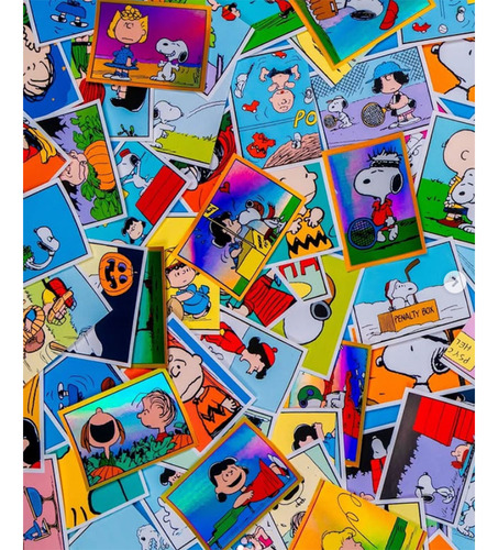 Kit 30 Figurinhas Turma Do Snoopy 2024 Álbum Livro Ilustrado