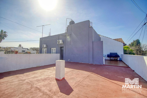 Venta En Block 2 Locales Y 1 Vivienda. Excelente Zona Comercial.