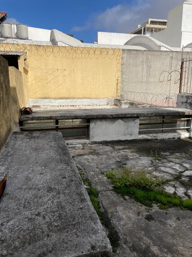 Imagen 4 de 15 de Va1131 Venta Amplia Casa 3dorm,balcón,azotea Con Parrillero Centro