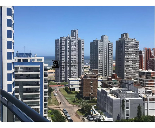 Apartamento En Excelente Torre Con Todos Los Servicios