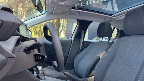Imagen 18 de 25 de Peugeot 208 Active Pack Tiptronic