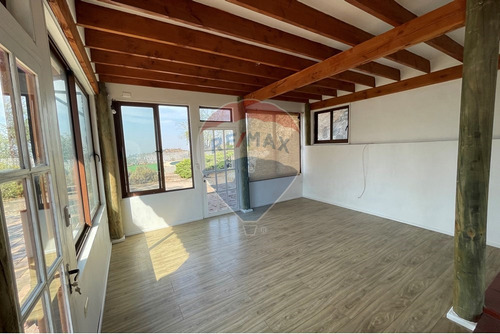 Casa Con Vista Panorámica Sector Arrayán