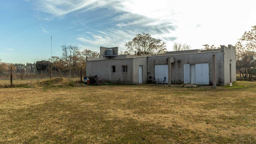 Imagen 3 de 13 de Casa Amplia A La Venta En Libertad Oeste Al 500, Lobos