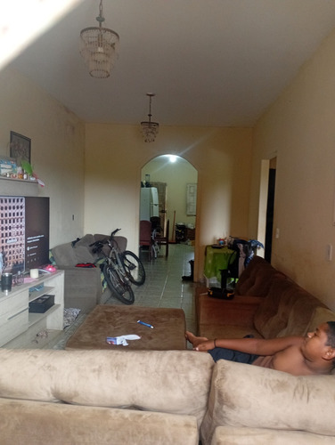 Vende-se Esse Imóvel Com 03 Quartos