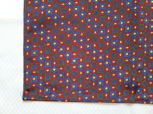 Lenço Bolso Poliéster 27x28 Cm Geometrico Marrom 