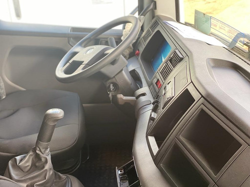 Imagem 5 de 15 de Caminhão Volkswagen 17260