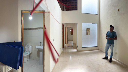 Uma Casa Maravilhosa Para Vender No Povoado Pontal!