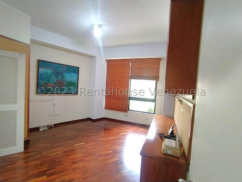 Alquilo Apartamento De 156mts2 Remodelado Con Aire Acondicionado Central En Sebucan. Mls #24-13926