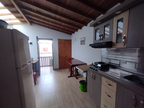 Apartaestudio En Venta En Barrio San Martin, Bello, Piso 3