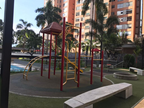 Apartamento En Venta En Envigado, Sector Loma Benedictinos