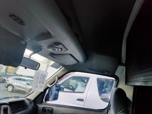 Imagen 11 de 11 de Nissan Urvan Panel Toldo Alto T/m A/a Diesel 2013