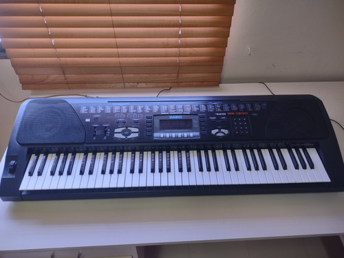 Piano Casio Wk 1300