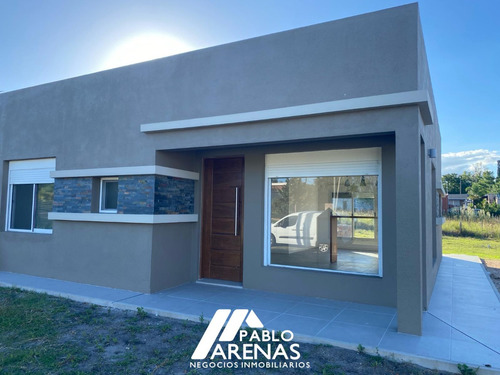 Casa En Venta Dos Dormitorios A Estrenar En Nueva Helvecia #2295