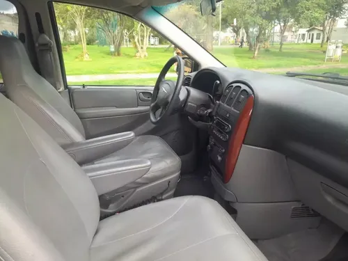 Chrysler Caravan