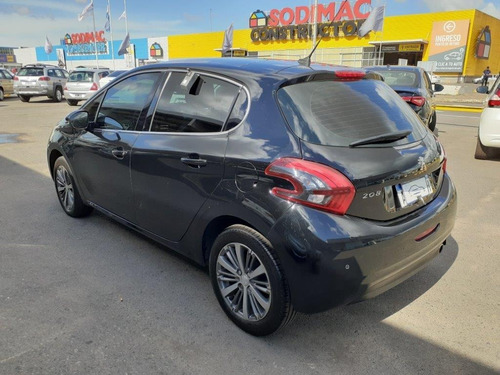 Peugeot 208 Feline 1.6 2018 Dg