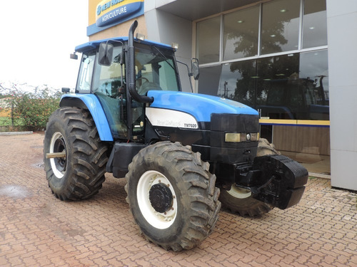 Trator New Holland - Tm 7020 Cabinado