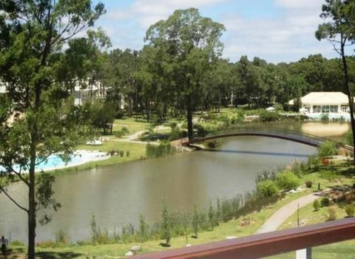 Apartamento En Venta De 1 Dormitorio En Solanas