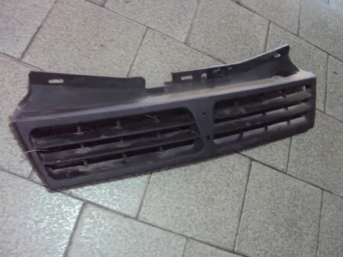 Parrilla Daewoo Racer