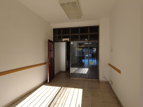 Imagen 4 de 8 de Local De Negocio En Venta En San Martin Centro Dentro De Galería