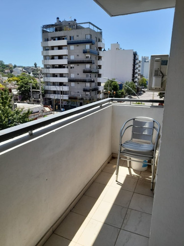 Imagen 9 de 10 de Venta Depto 1 Dorm - B° Gral Paz - Sobre Av. 24 De Septiembre