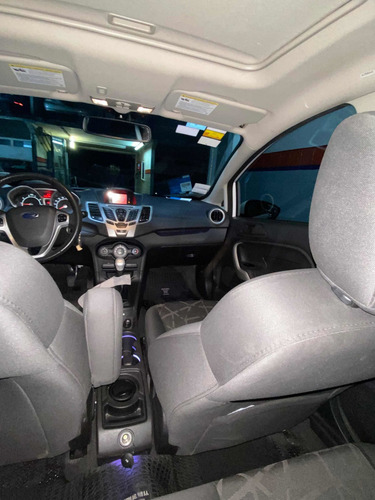 Ford Fiesta Kinetic Design 1.6 Design 120cv Titanium 2012