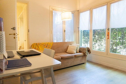 Venta De Casa 8 Ambientes En Hurlingham Con Piscina Y Quincho