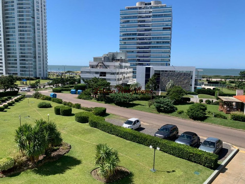 Imagen 26 de 30 de Venta Apartamento 1 Dormitorio Y Medio En Playa Brava