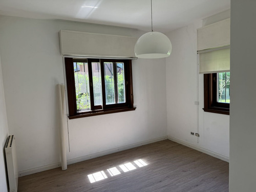 Excelente Chalet 4 Amb. Estilo Inglés En Villa Udaondo