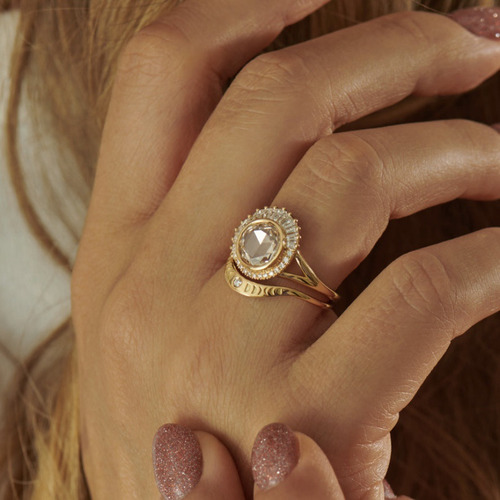 Anillo De Circonita For Mujer Con Diseño De Nicho