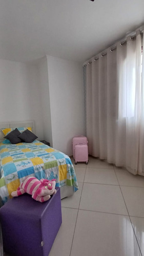 Sobrado À Venda | 3 Quartos | Suíte Com Hidro | Financiamento Disponível!