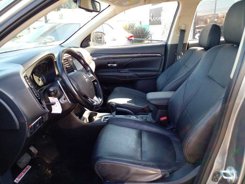 Imagen 7 de 12 de Mitsubishi 2016 Outlander 2.0 Glx 2wd L/16