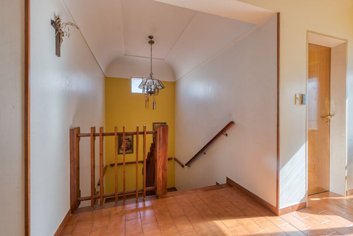 Venta Casa 5 Dormitorios En Boedo Cochera Patio