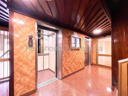 Apartamento Remodelado En Venta, Urb. El Paraiso