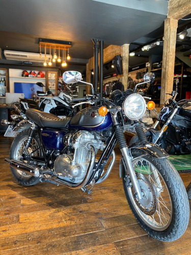 Kawasaki W800