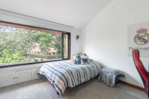 Casa En Venta En Gratamira. Cod V14097
