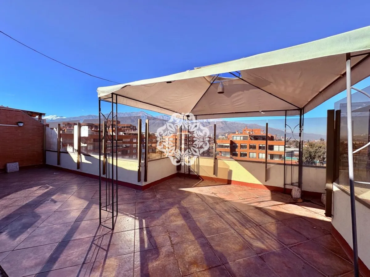 Imagen 4 de 24 de Gran Terraza, 4d/3b, Amplias Áreas Verdes Y Gran Piscina