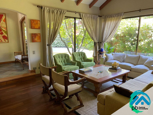 Casa En Condominio Cerro Aguas Claras , Manquehue Oriente Lb