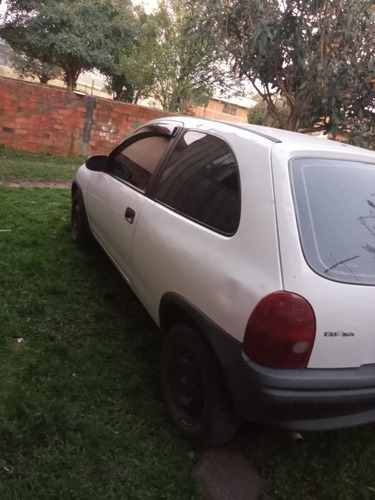 Imagem 2 de 4 de Chevrolet Corsa 1.0