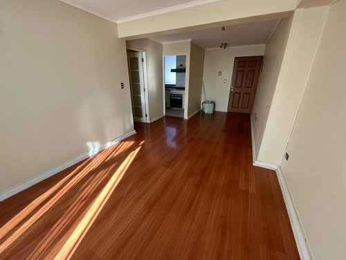Vende Departamento Amplio